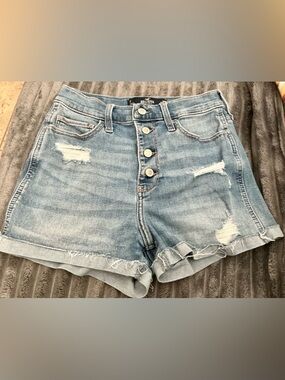 Ultra High rise Hollister button fly shorts 3”
